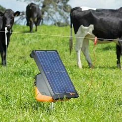 Gallagher™ S200 Solar Fence Energizer 5 Gallagher™ S200 Solar Fence Energizer -Fencing sale 7415282 3